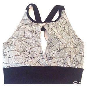 Lorna Jane Keyhole Sports Bra